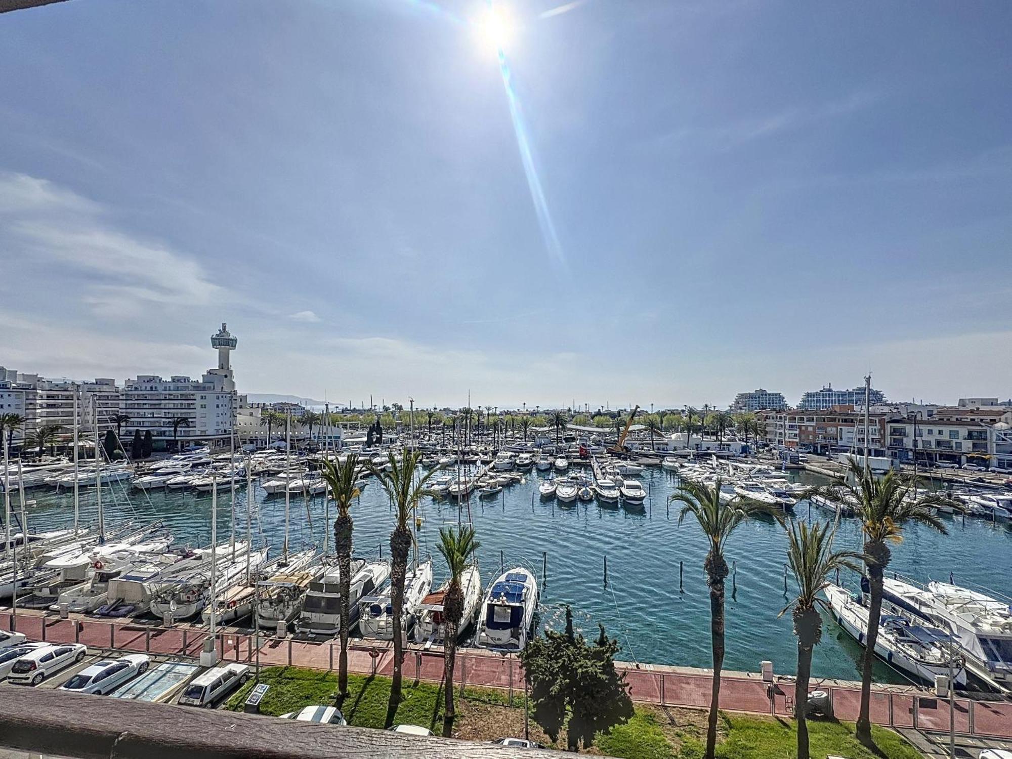 Port Grec 3 - Piso Vista Al Puerto Y Montana
