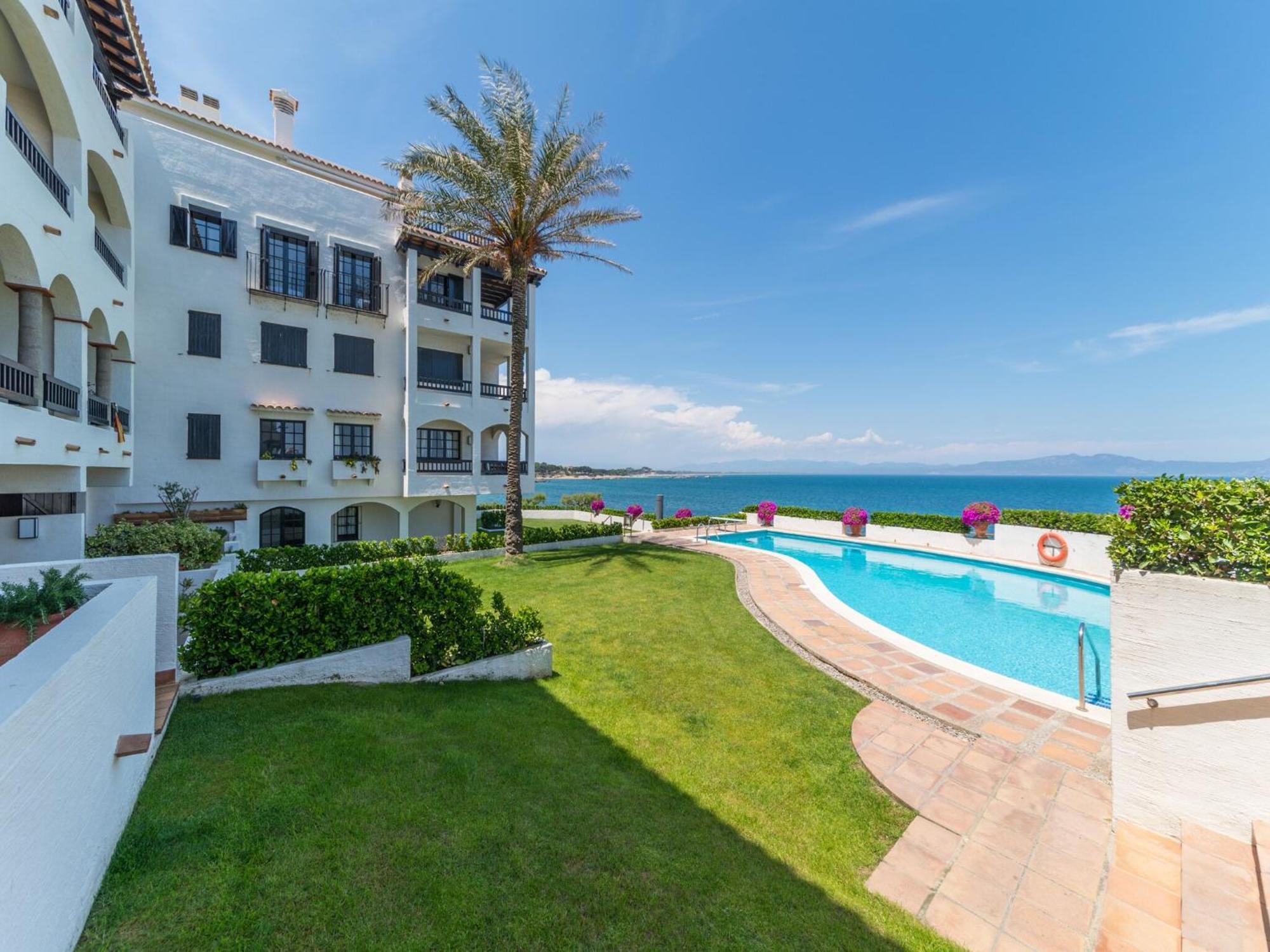 Apartamento For 4 People In Costa Brava