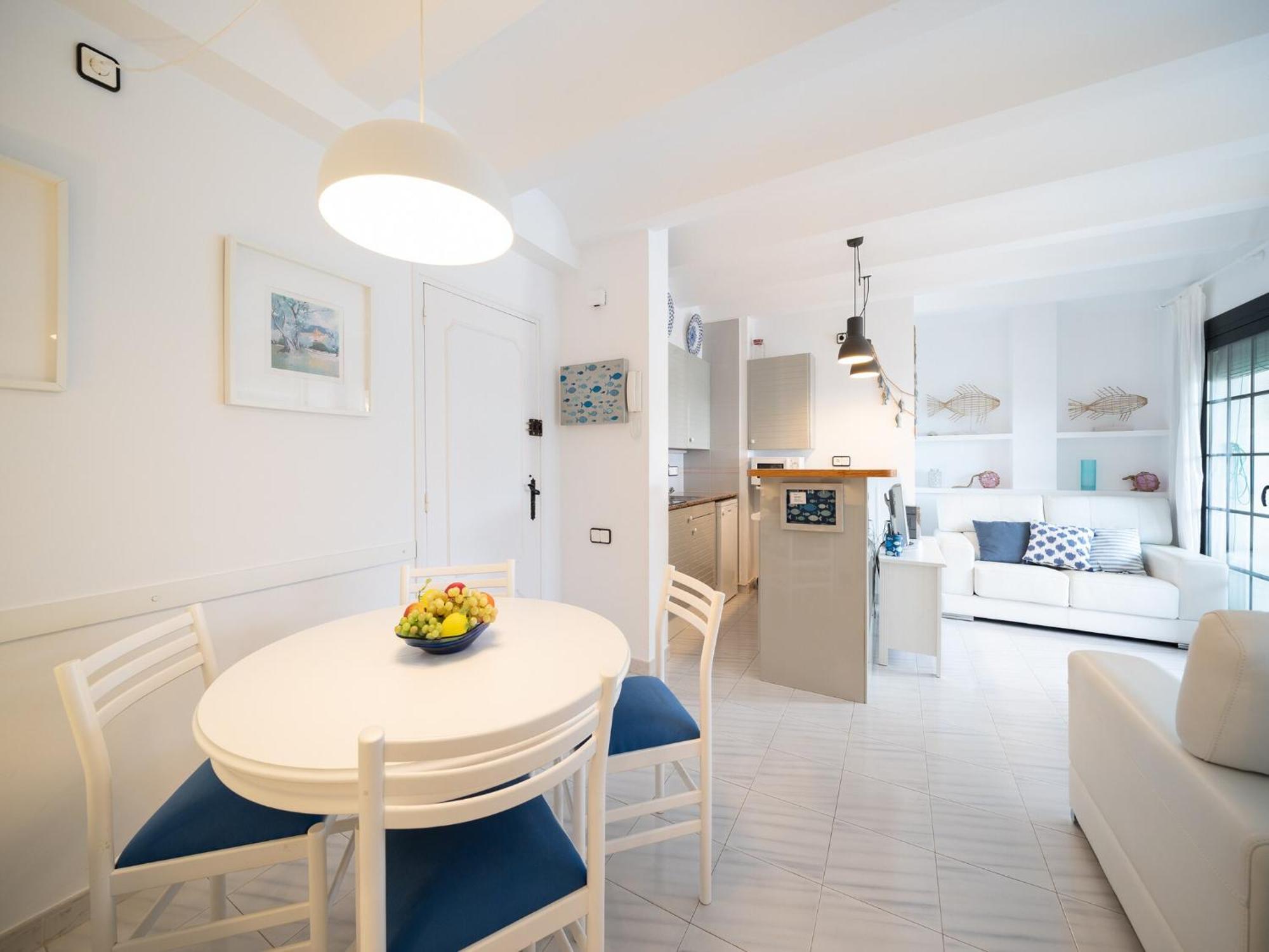 Apartamento For 4 People In Costa Brava *