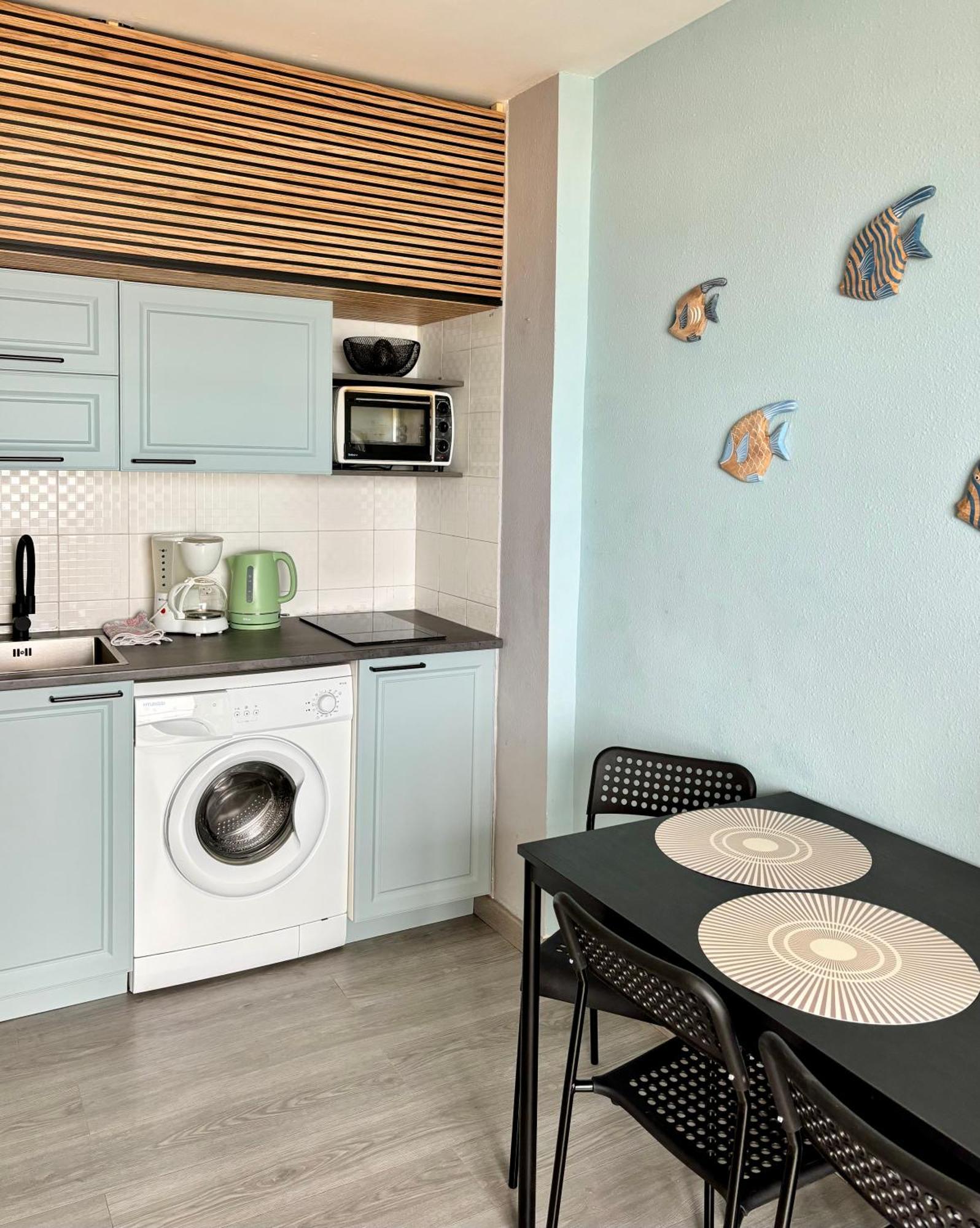 Seafront With Air Conditioner Apartamento Ampuriabrava