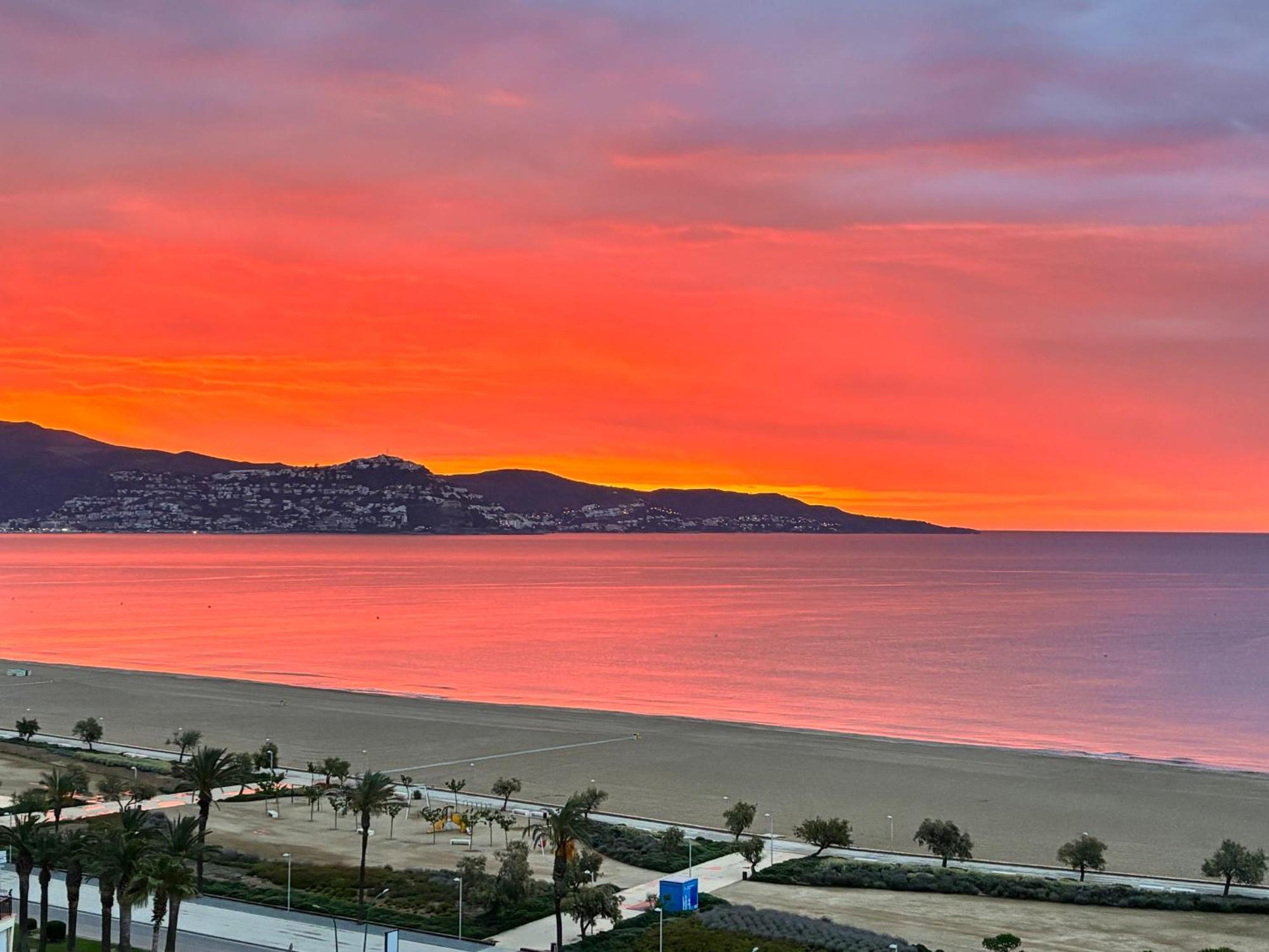 Seafront With Air Conditioner Apartamento *