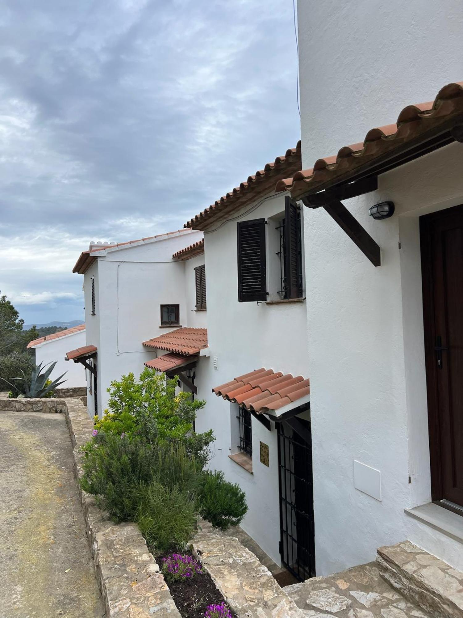 Casa Blanca De Con Vistas Al Mar Y Piscina
