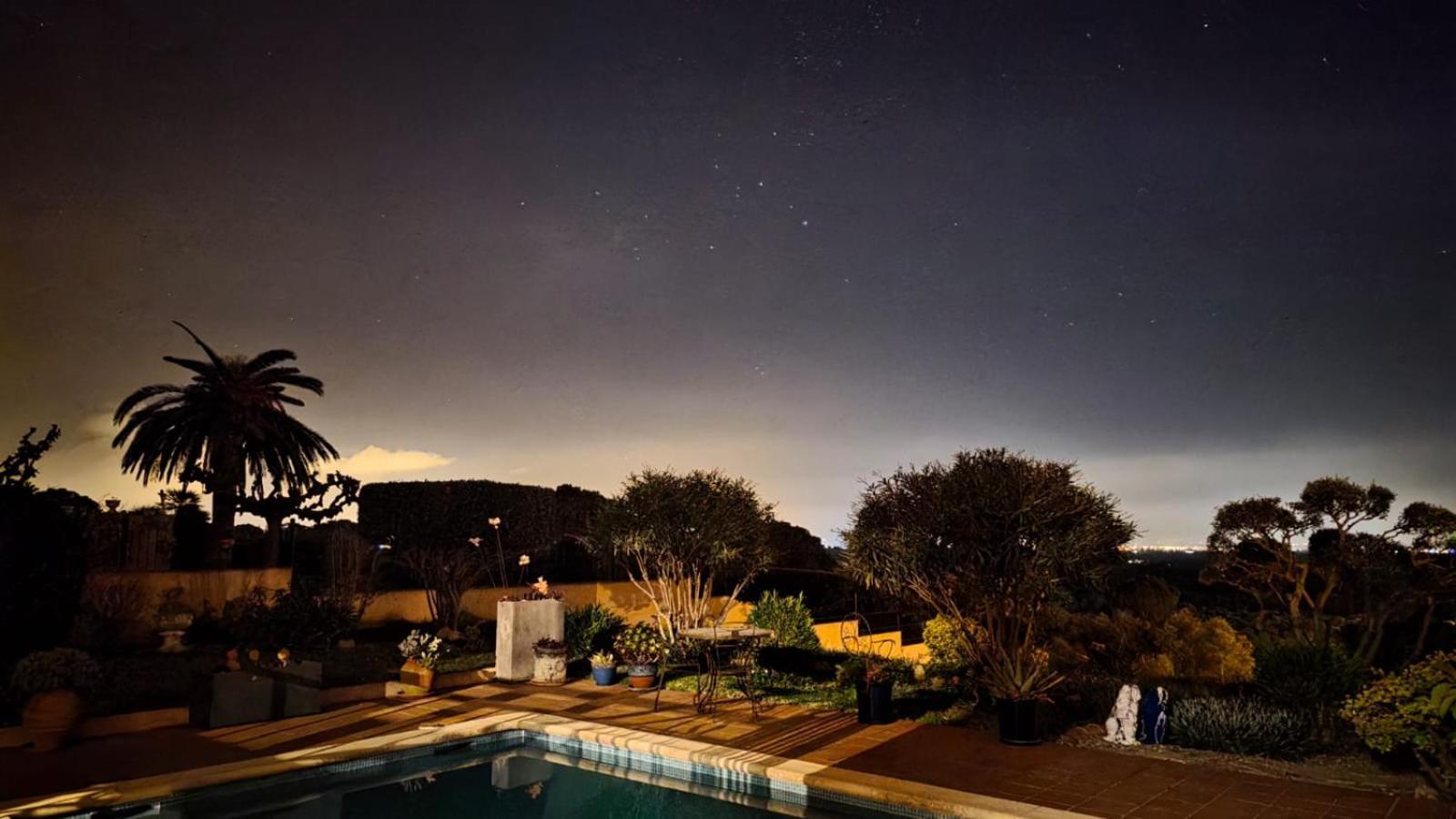& Panoramic Olivars Bed & Breakfast