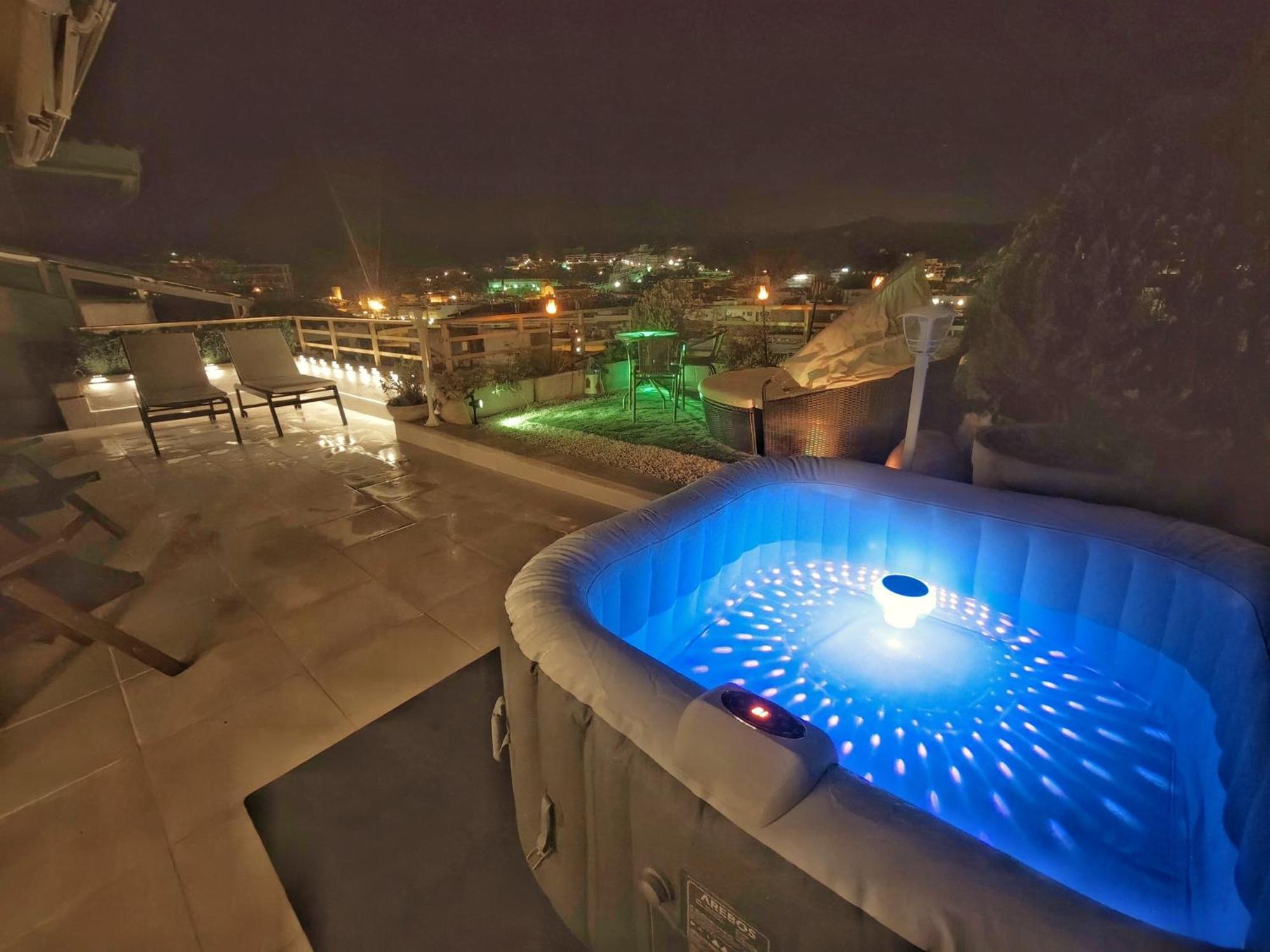 Luna With Jacuzzi, 5mins Walking To The Beach, Sea And Castle View Big Terrace * Tossa de Mar
