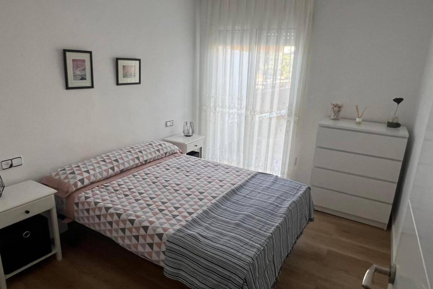 Apartamento Rentalsbcn Lotus Bajos *