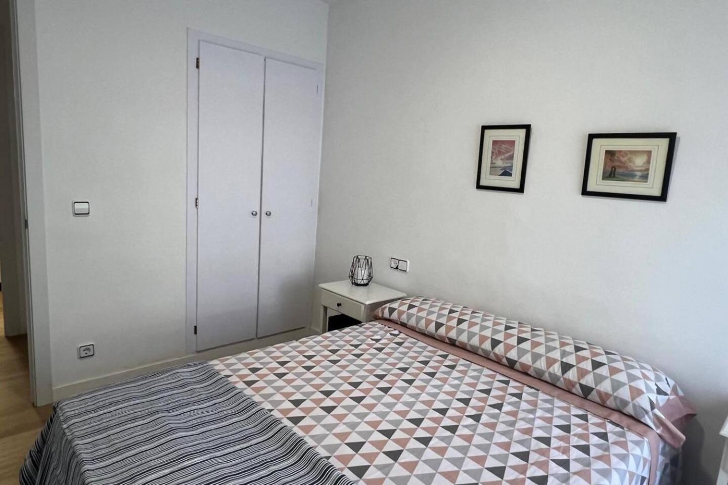Apartamento Rentalsbcn Lotus Bajos *