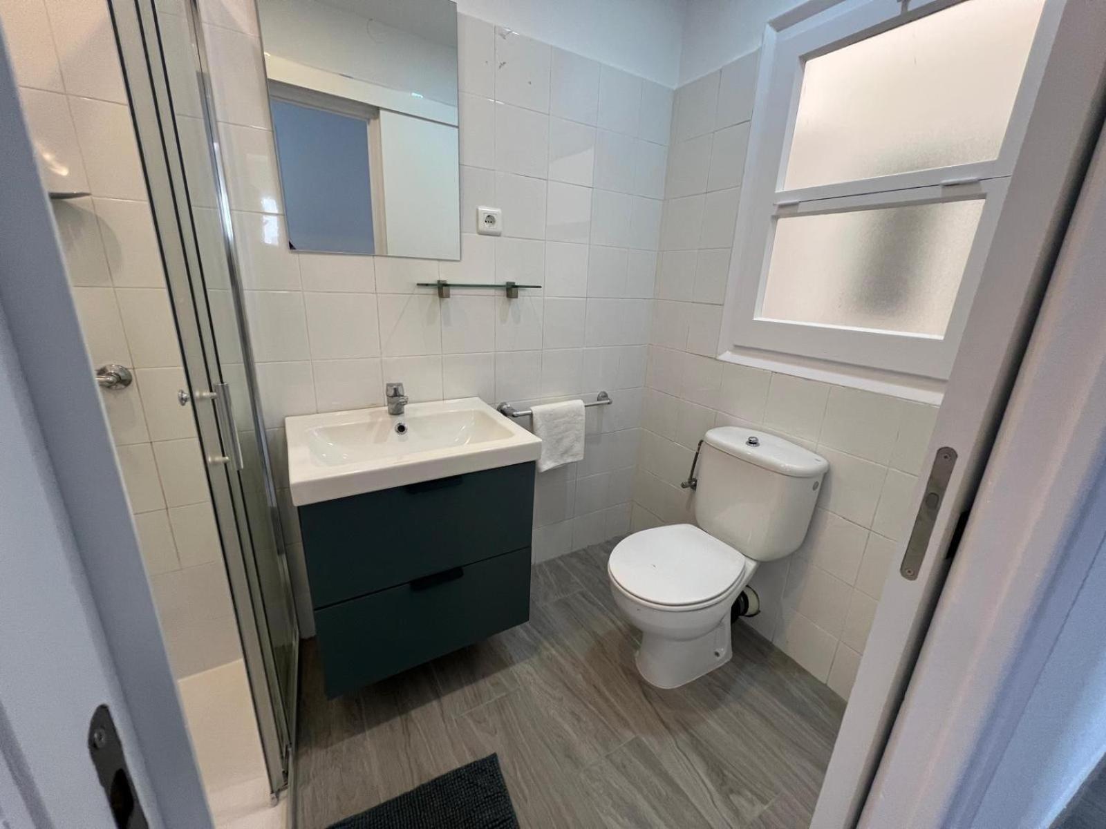 Apartamento Bonito En El Centro De Av-79 Rosas