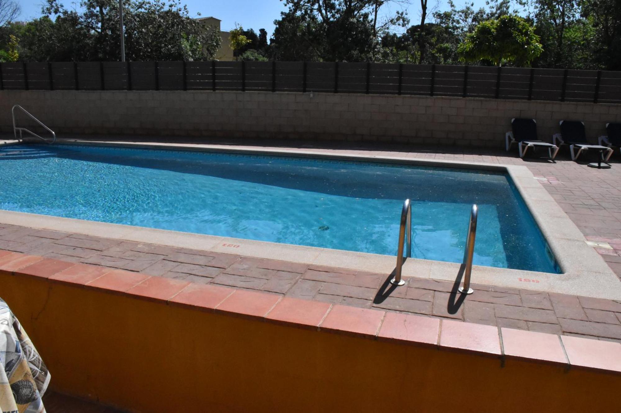 Les Palmeres Apartment *