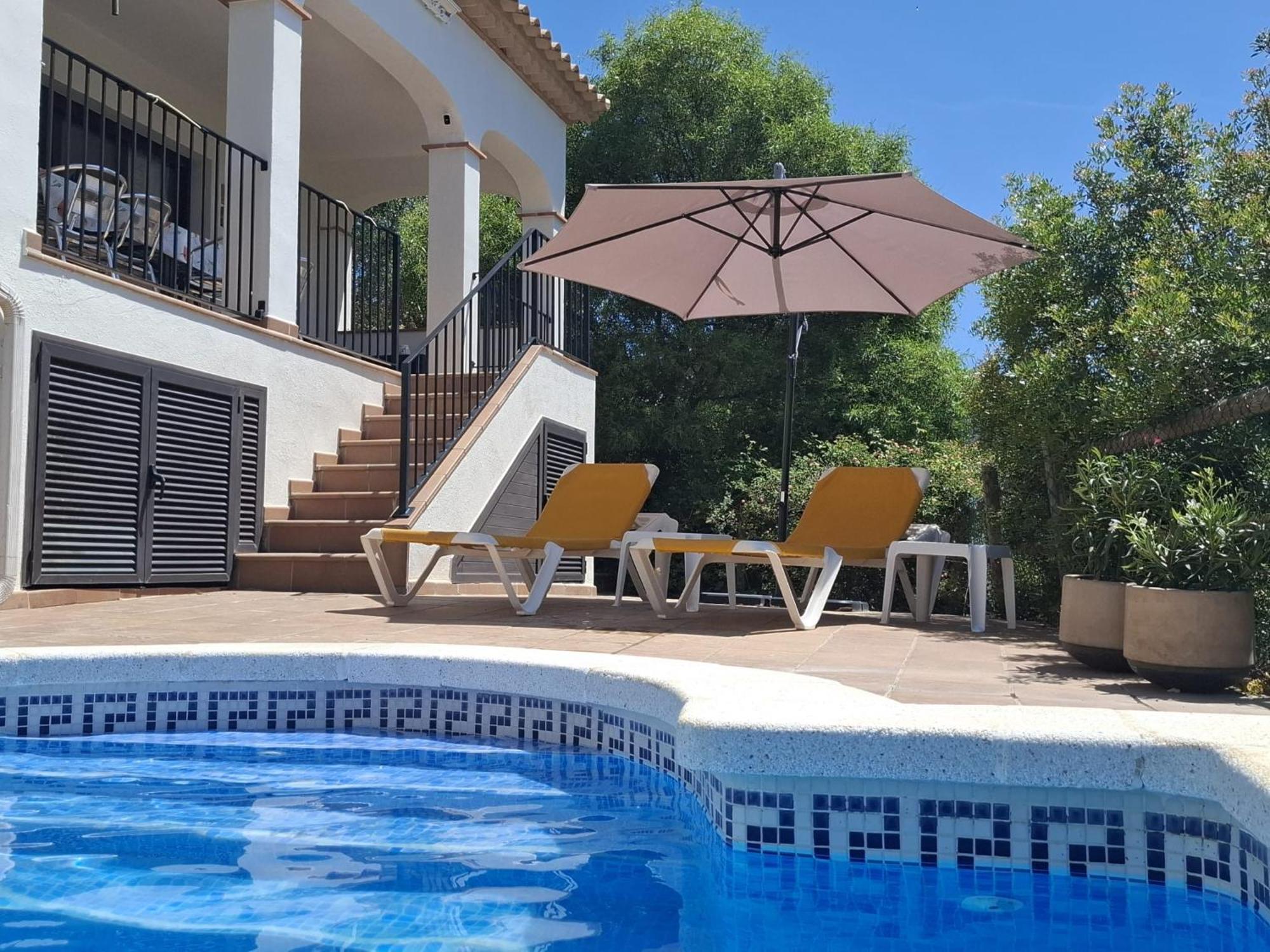 Vista Bonita With Private Pool, 4 Bedrooms, 9 People Villa *