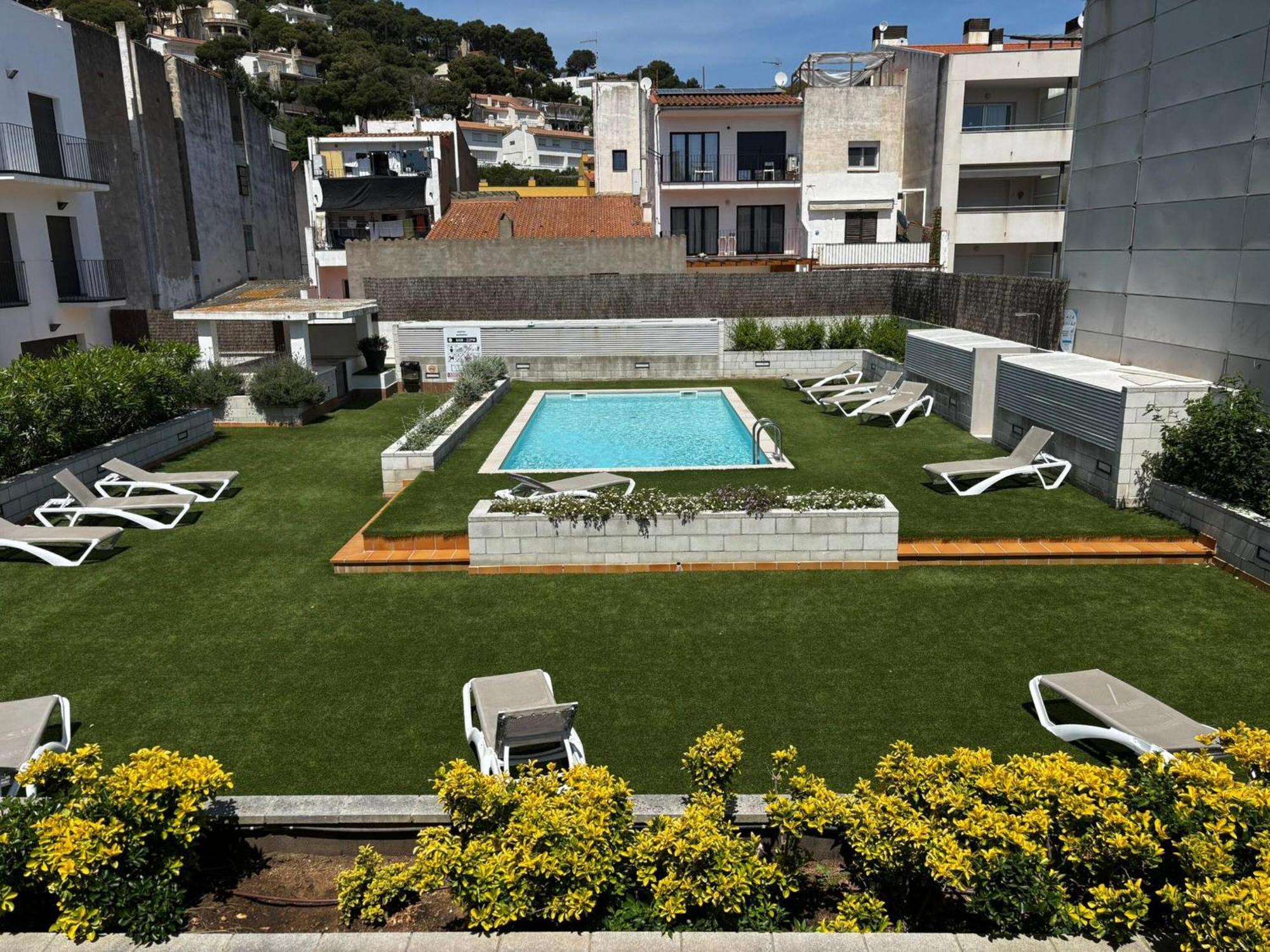 Apartment Centrico Con Piscina, Parking Y A 200m De La Playa En - Es-323-41