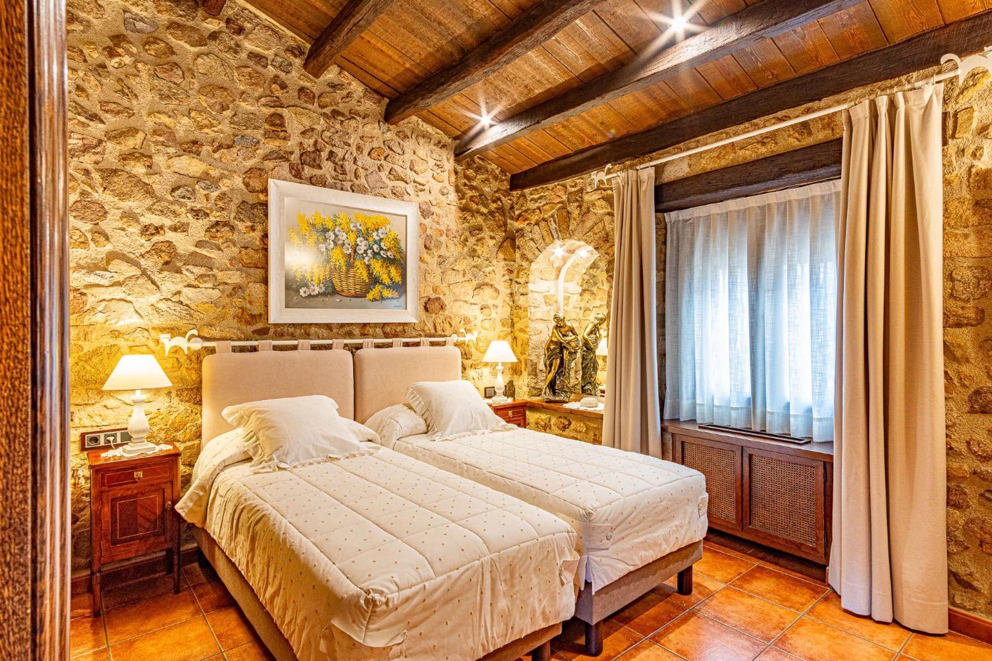 Cal Bisbe, Your Rural Casa rural