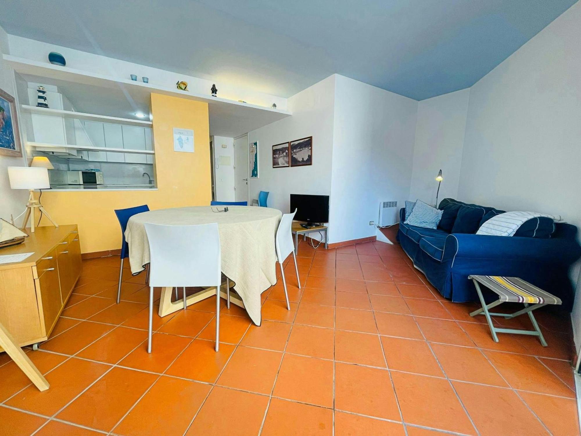 Apartamento 1: Beachfront Wifi Up To 6 Ppl
