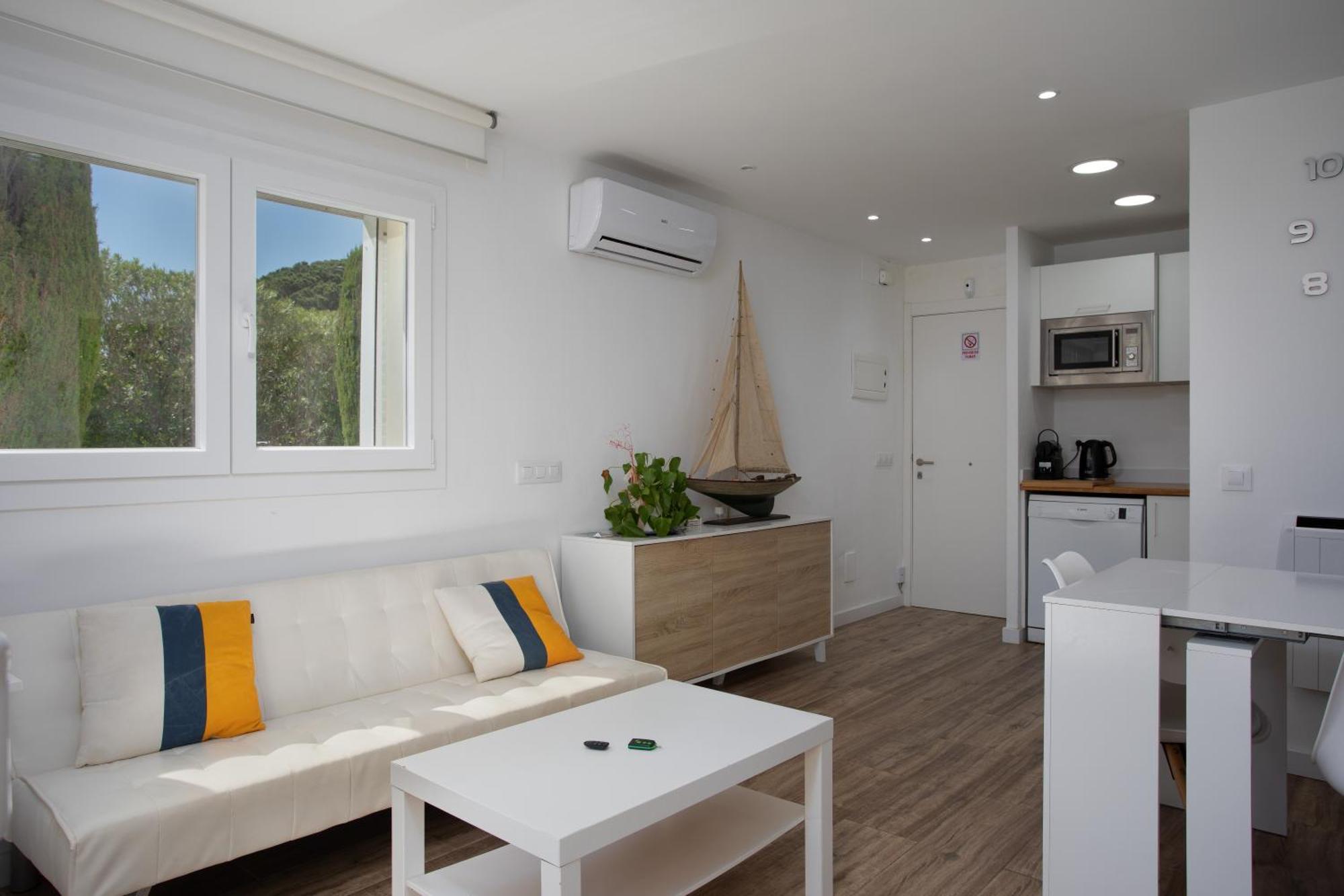 Amb Piscina I Aparcament - Baixos Amb Jardinet Apartamento *