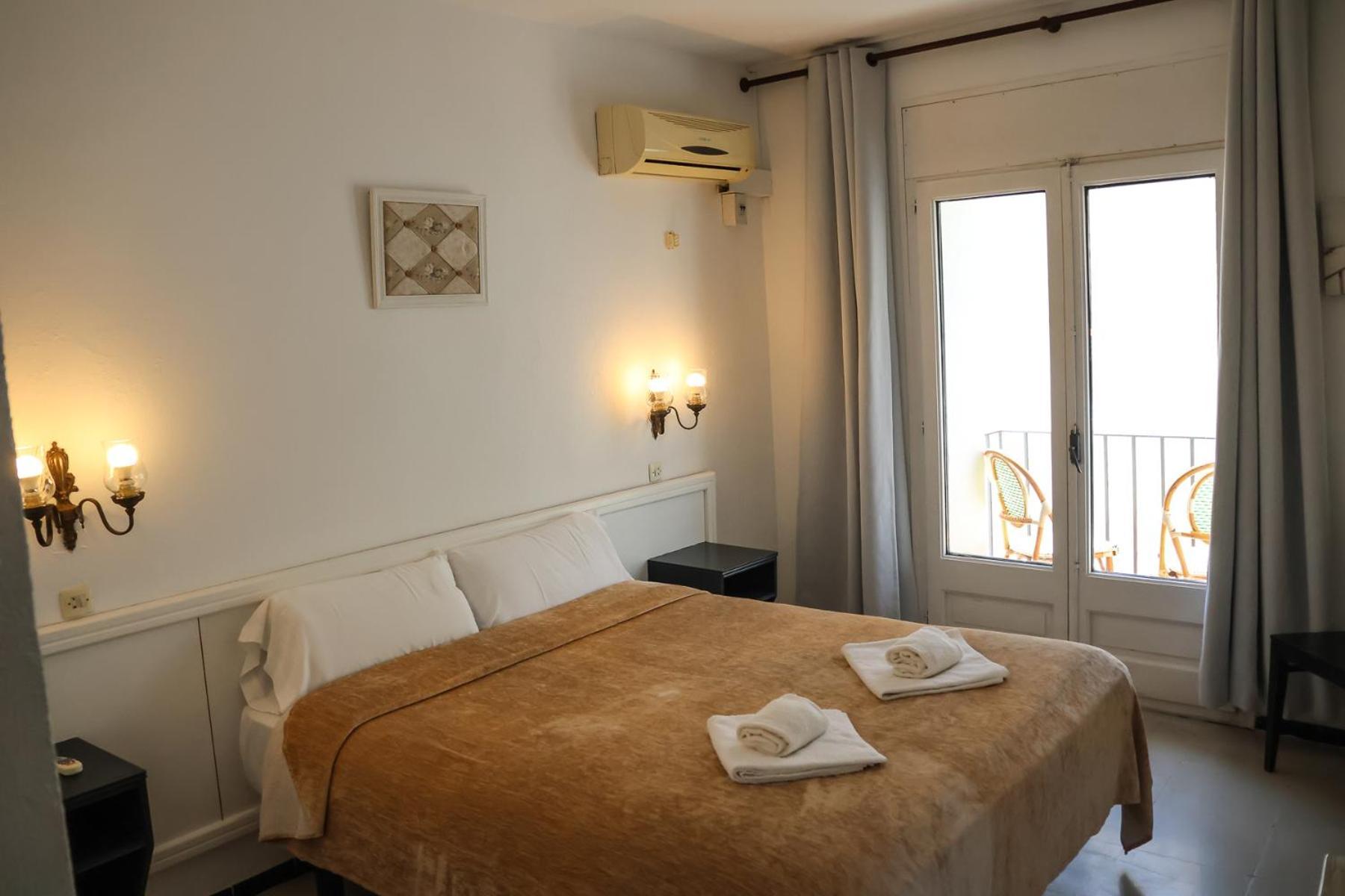 Nou Roser Hotel *