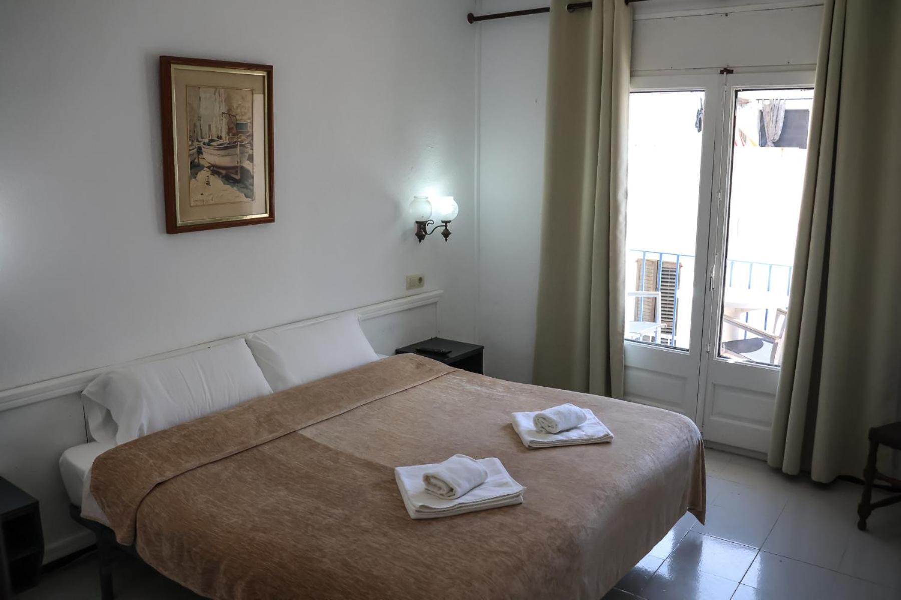 Nou Roser Hotel *