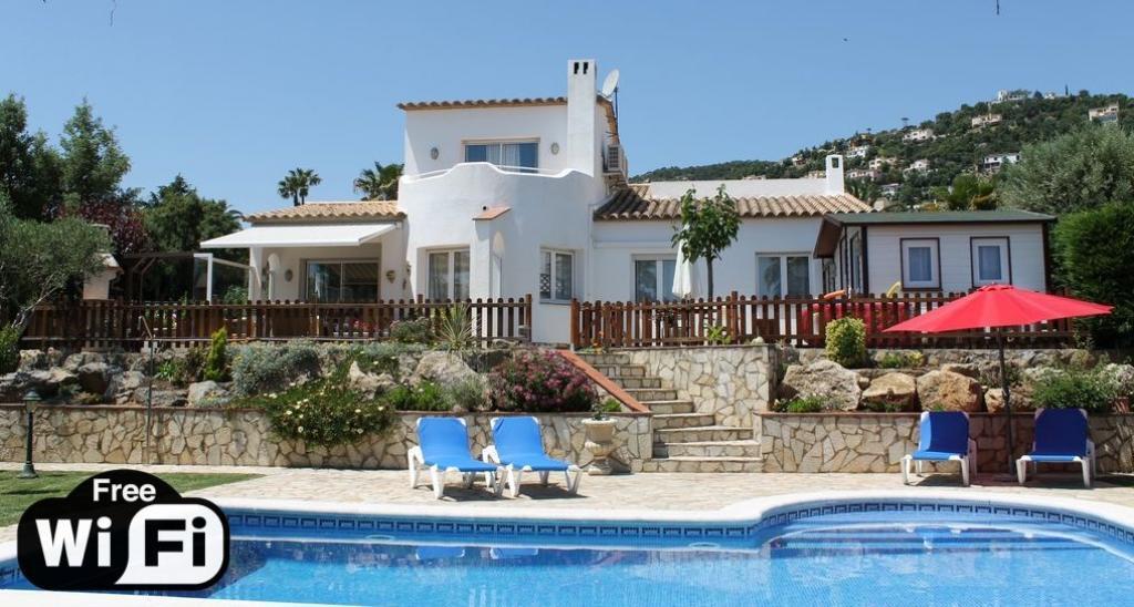 Blanca * Calonge (Catalonia)