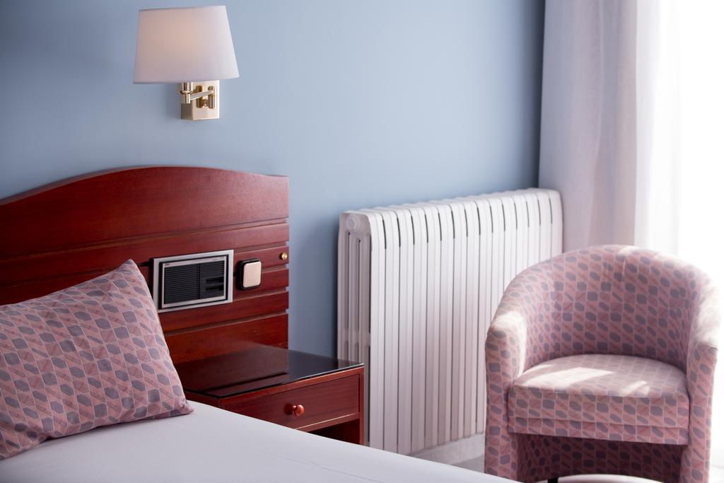 Placa Hotel 3*