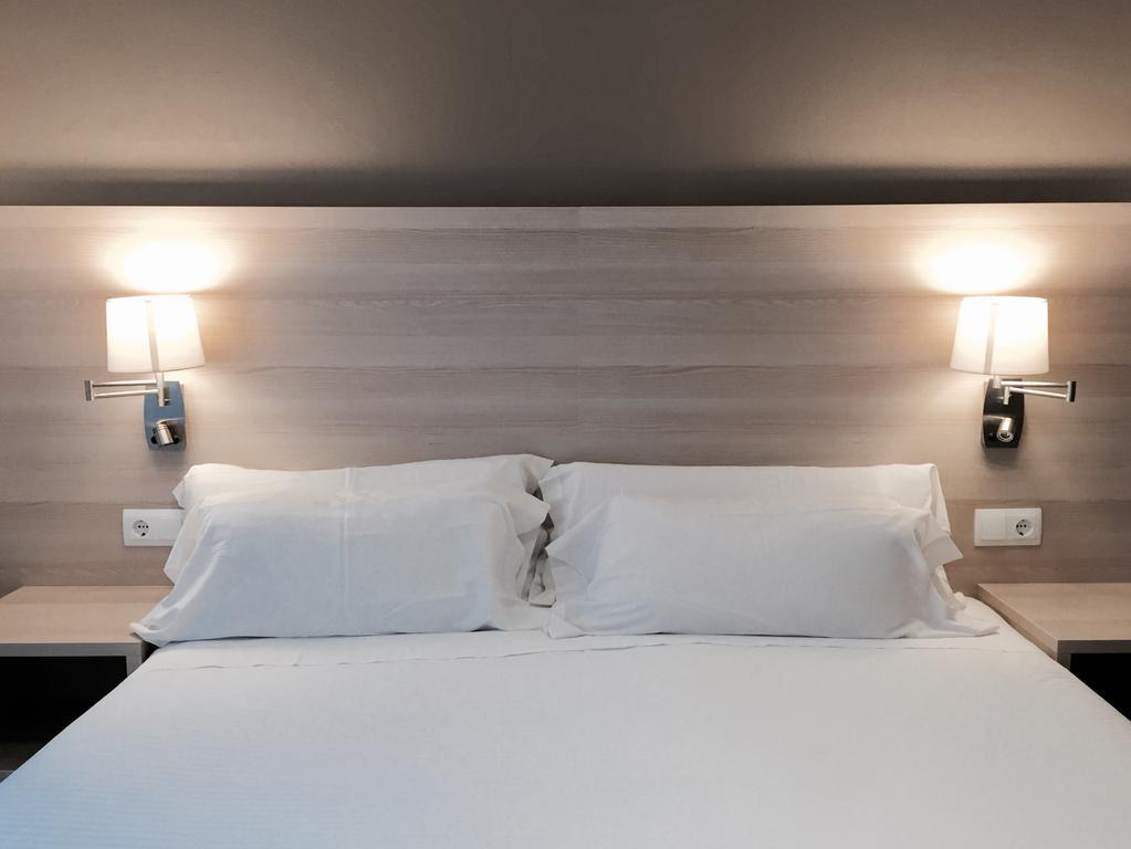 Hotel Carbonell 2*