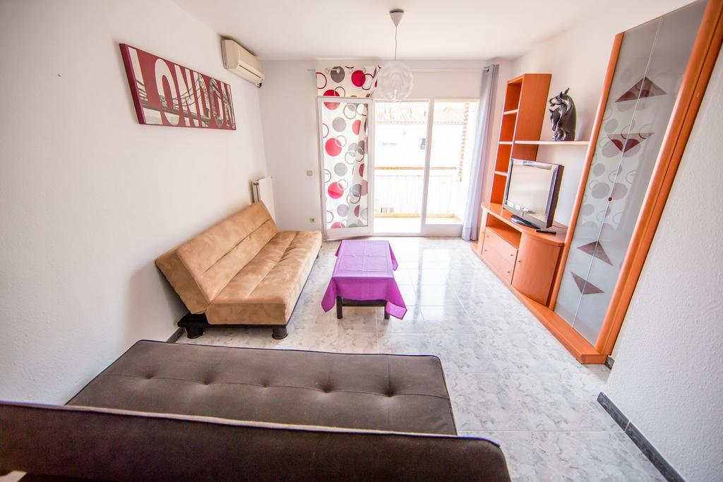 Nataixa Apartment Roses