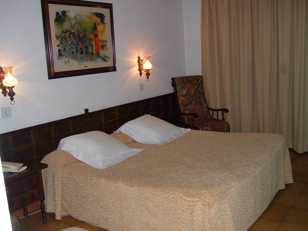 Miryam L'Escala