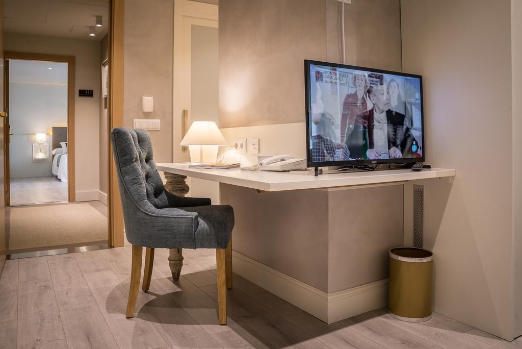 Hotel Pirineos By Pierre & Figueres (Girona)