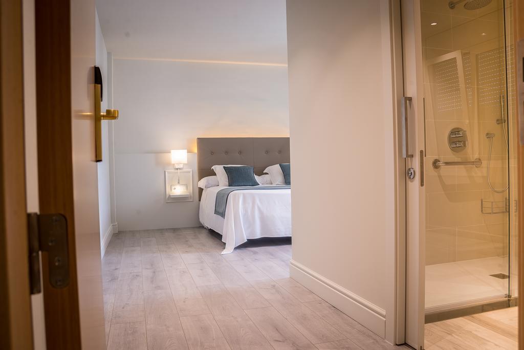 Hotel Pirineos By Pierre & 4*