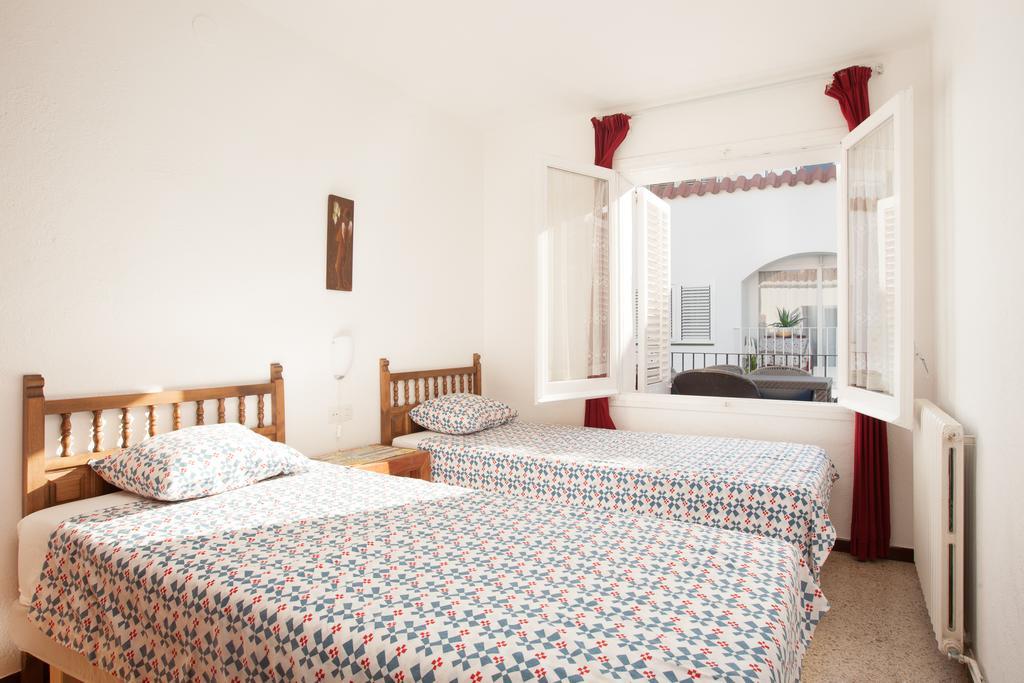 Akira Flats Cadaqués