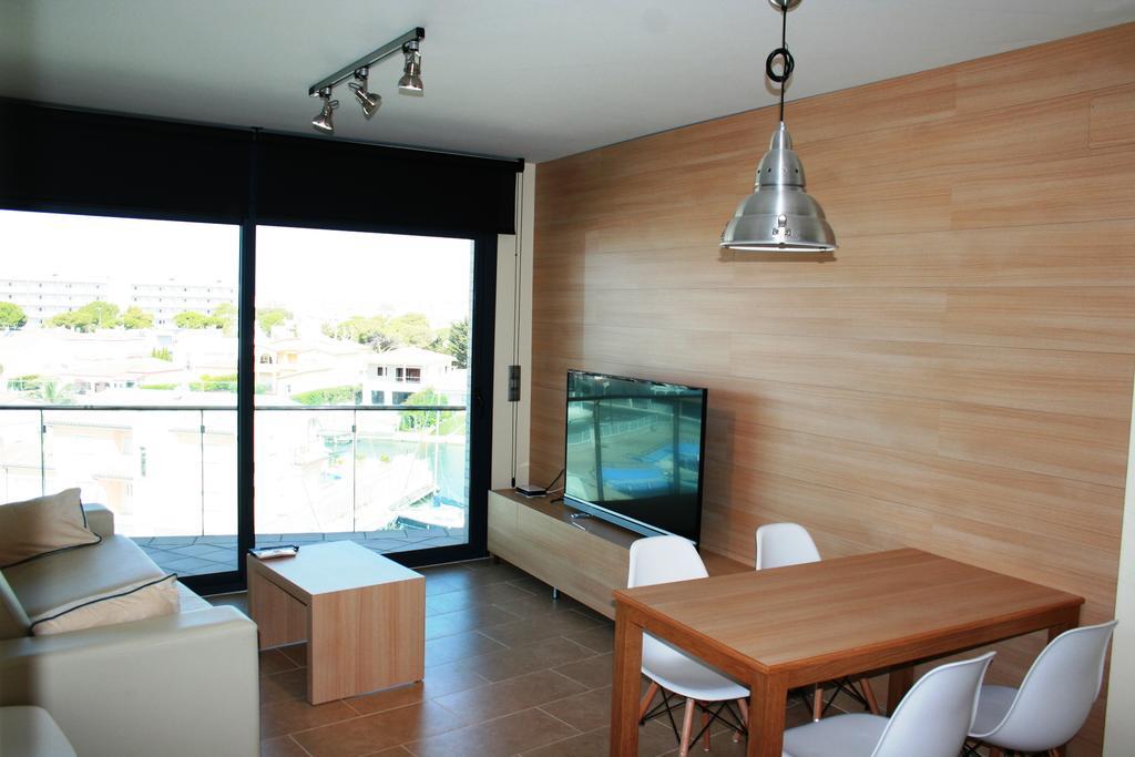 Apartment Rnet - Port Trebol