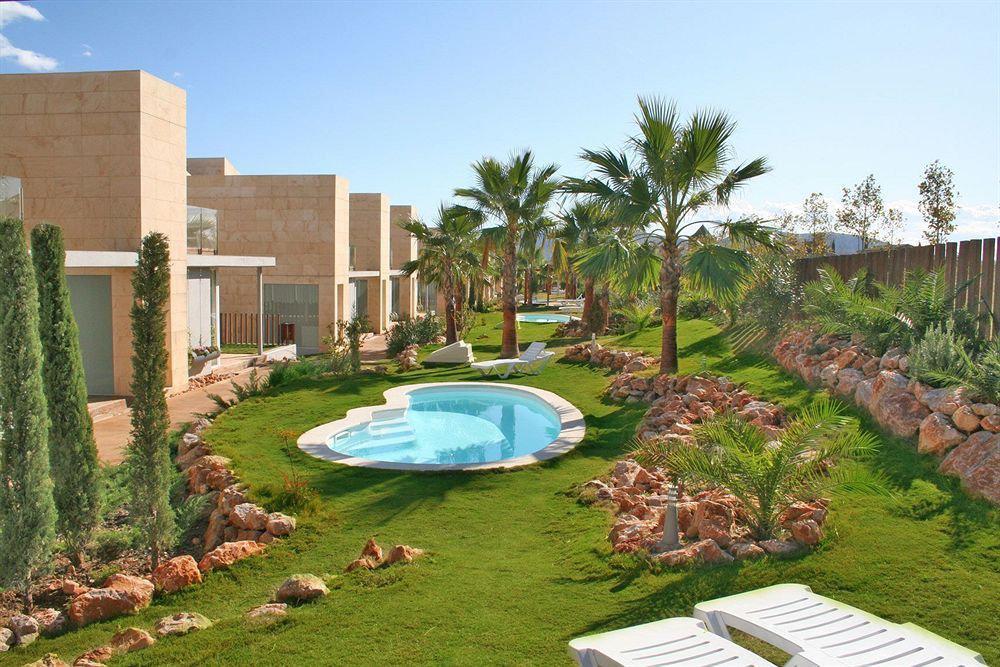 L' Escala Resort 3*