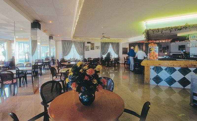 Cosmopolita Boutique & 4* Platja d'Aro (Playa de Aro)