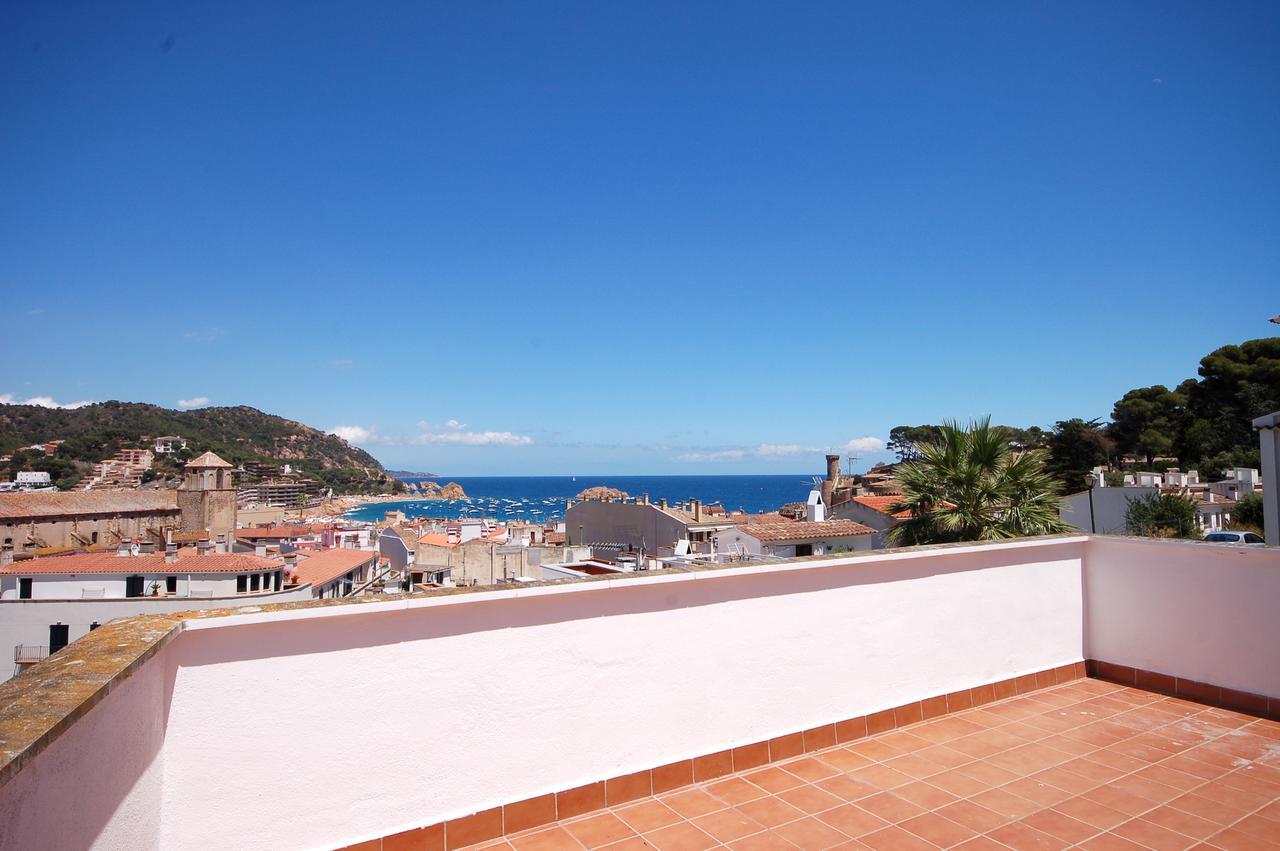 Lets Holidays Big Terrace House And 2 Parking