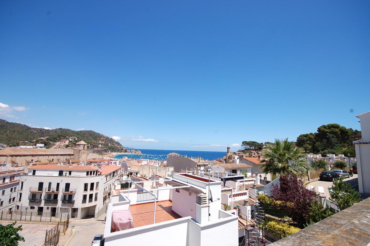 Lets Holidays Big Terrace House And 2 Parking Holiday home