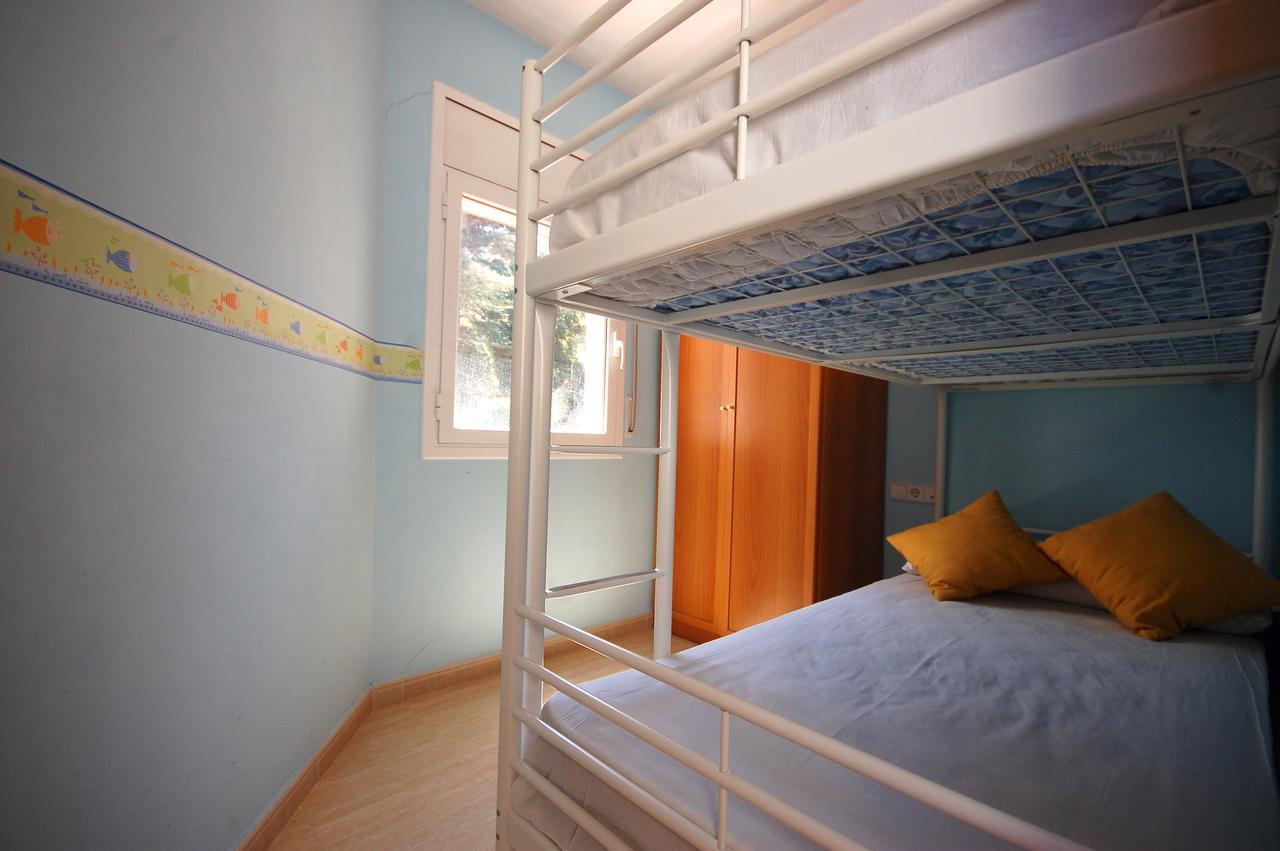 Lets Holidays Big Terrace House And 2 Parking Holiday home