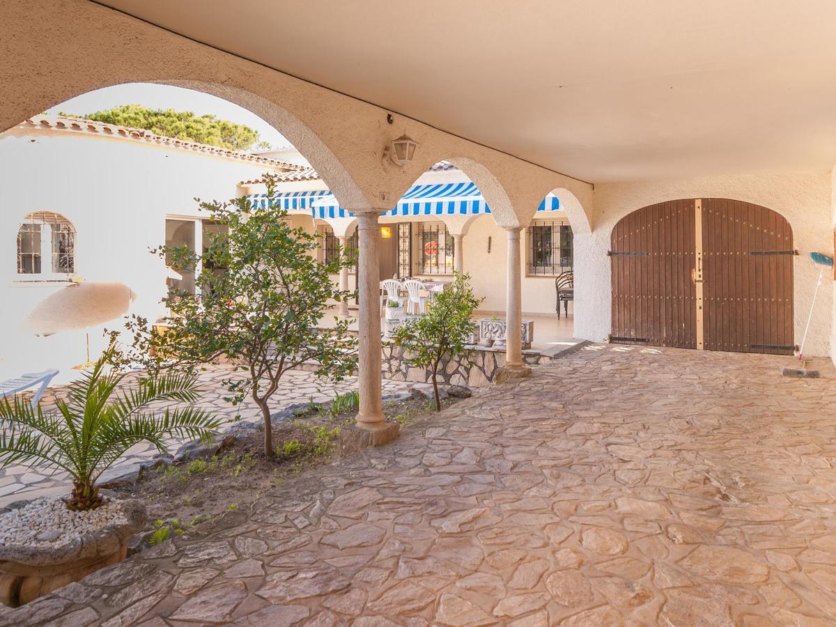 Fantastic With Private Pool In L Escala Holiday home L'Escala