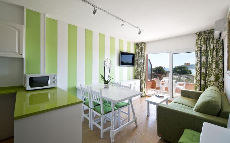 Sallés Apartahotel 3*