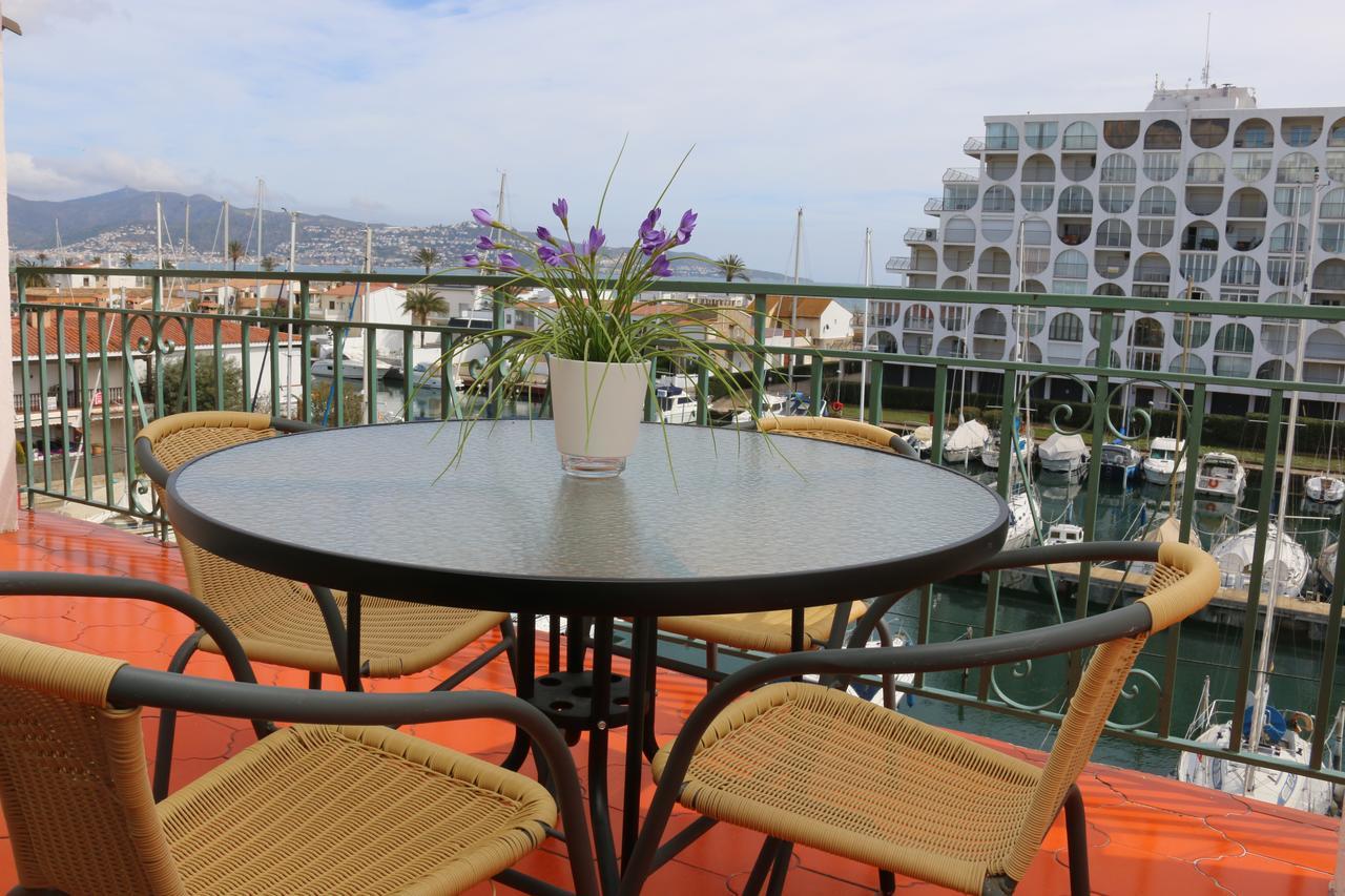 Apartment Port 27
