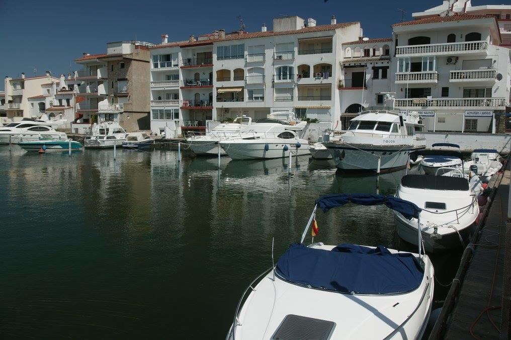 Port 27 Apartment *