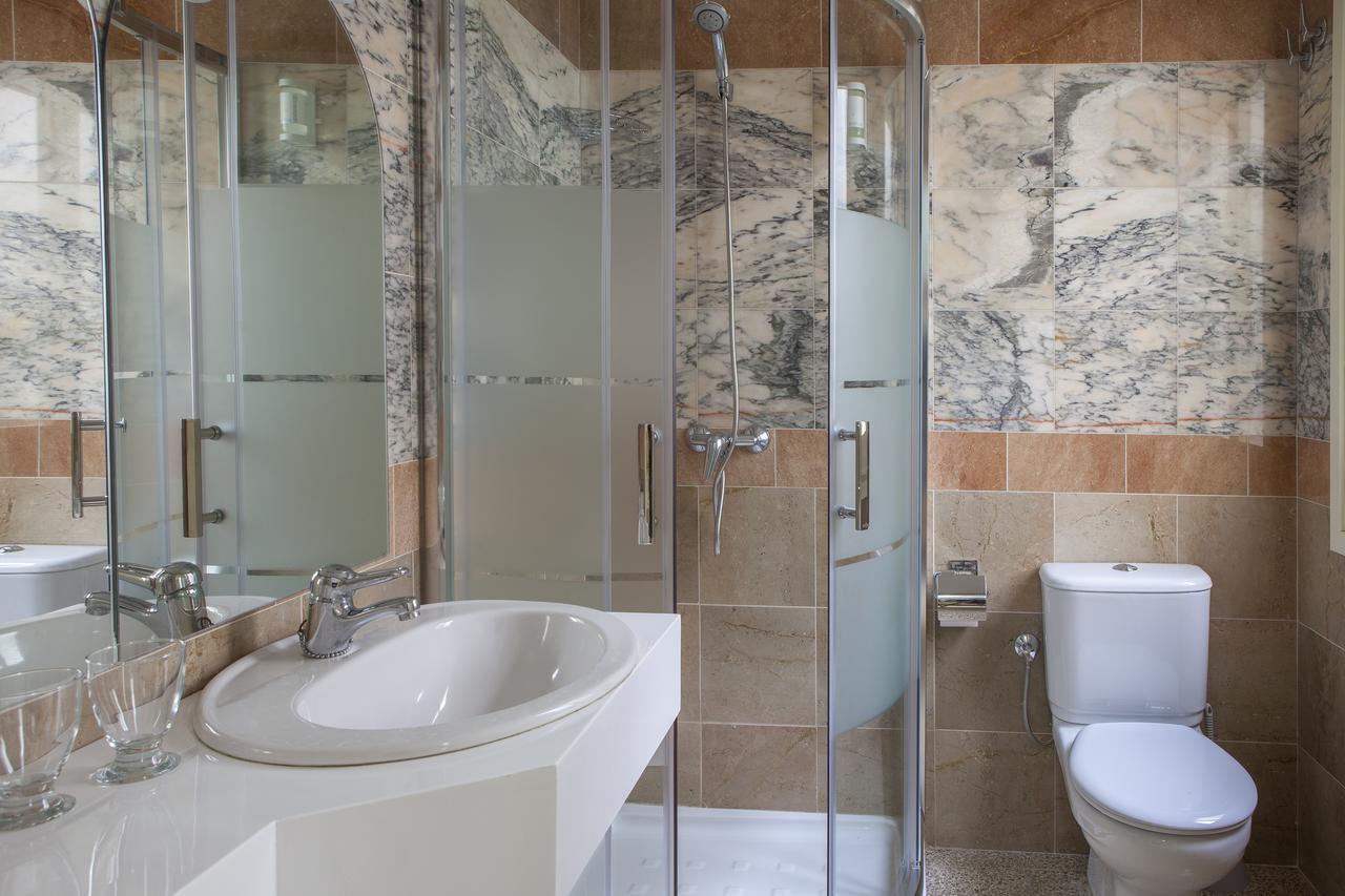 Hotel Agora 2*