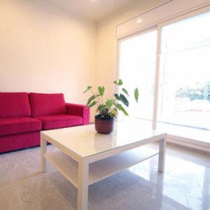 Girona Apartments *