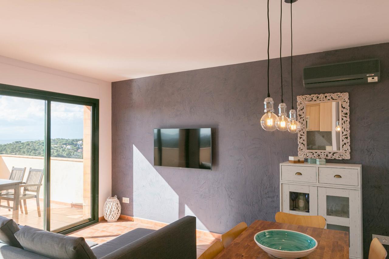 Apartamento 2 Bedroom Close To The Center Of Begur. Terrace And Panoramic Sea Views Begur