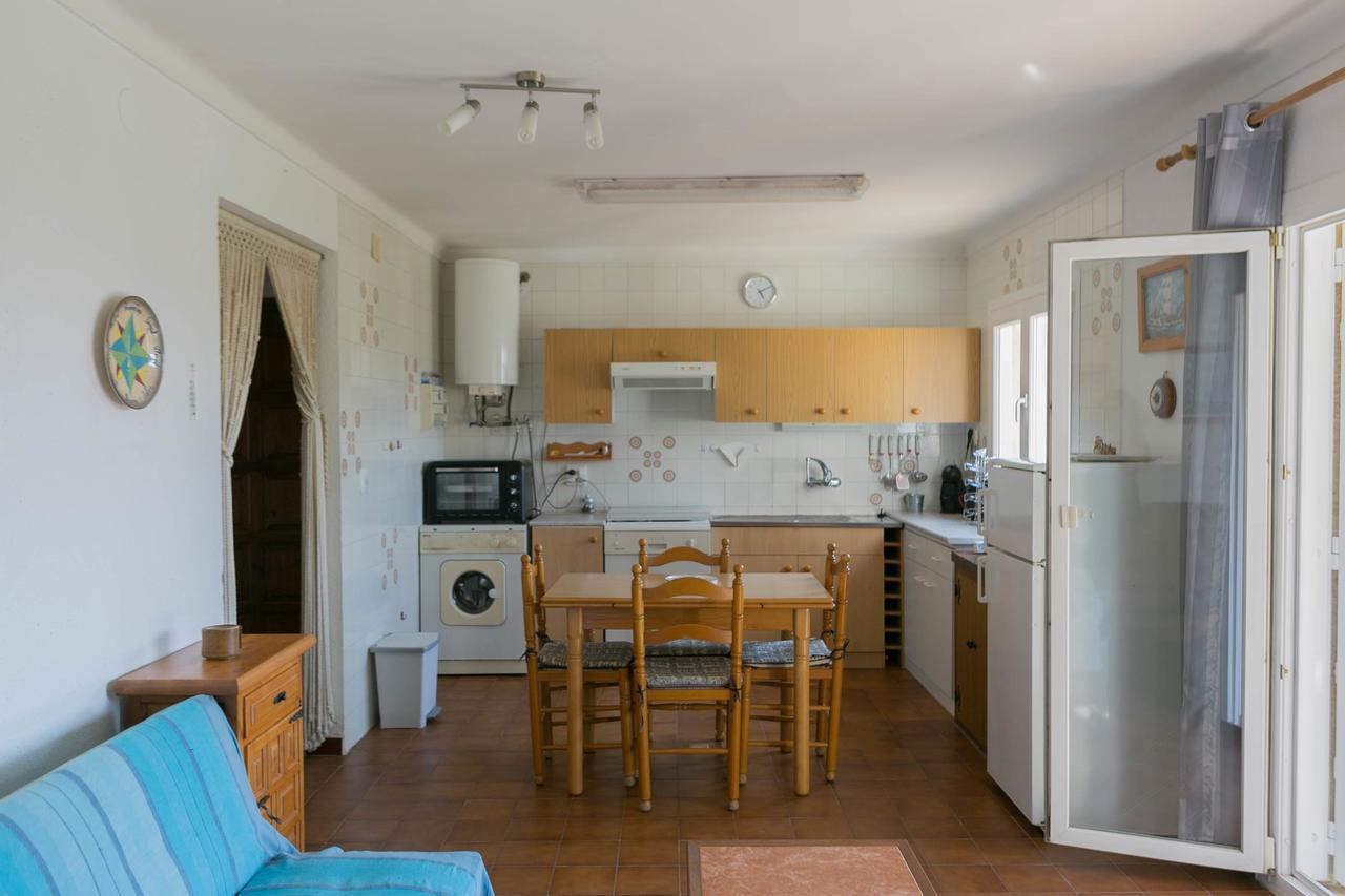 Apartment 2 Bedroom Semi-detached House In Urb. Torre Gran, L'estartit. Great Garden And Community Pool *
