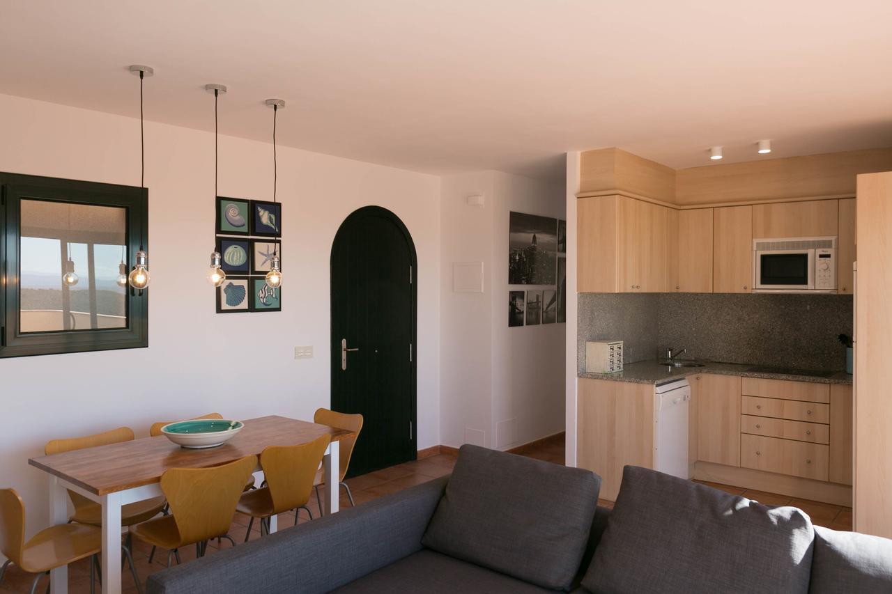 Apartamento 2 Bedroom Close To The Center Of Begur. Terrace And Panoramic Sea Views *