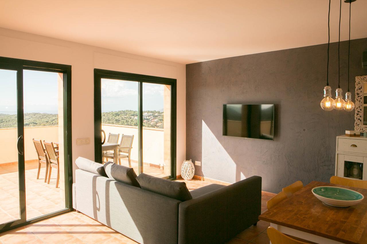 Apartamento 2 Bedroom Close To The Center Of Begur. Terrace And Panoramic Sea Views *
