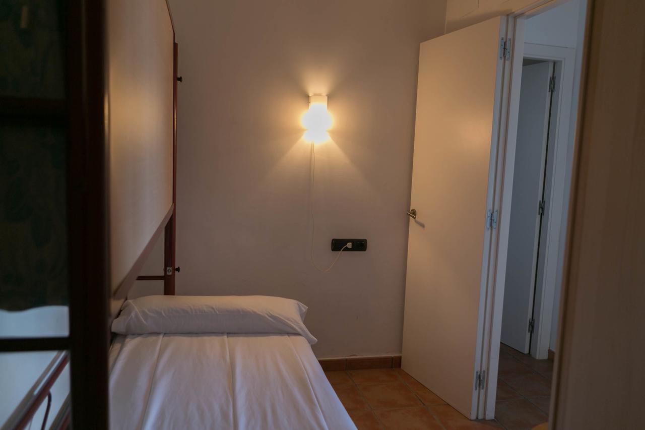 2 Bedroom Close To The Center Of Begur. Terrace And Panoramic Sea Views *