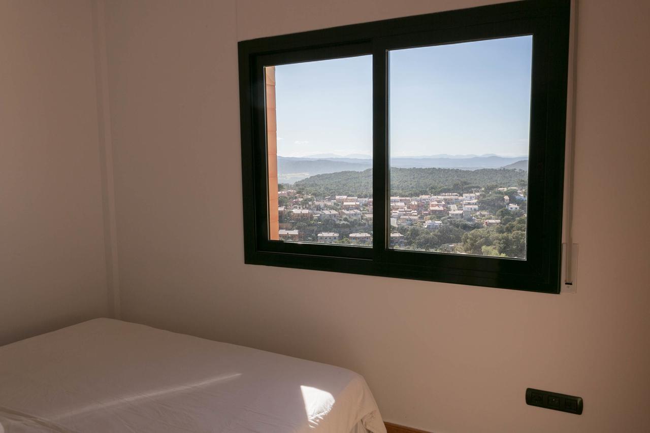 Apartamento 2 Bedroom Close To The Center Of Begur. Terrace And Panoramic Sea Views