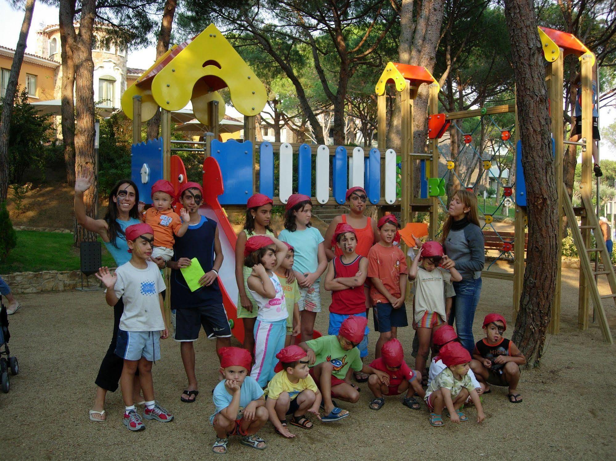Ciutat De Palol Apartahotel