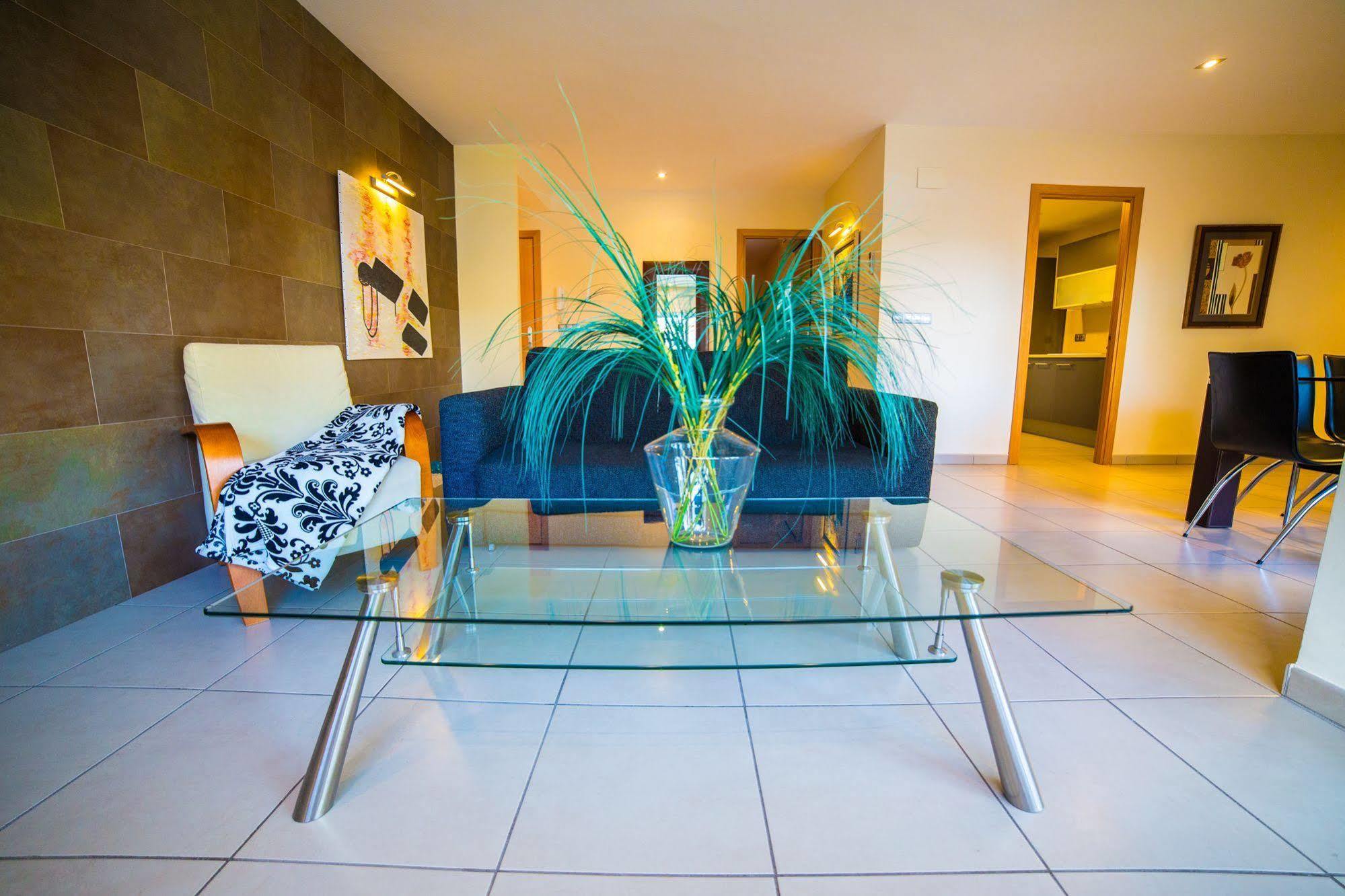Agi Drugstore Apartamento Rosas