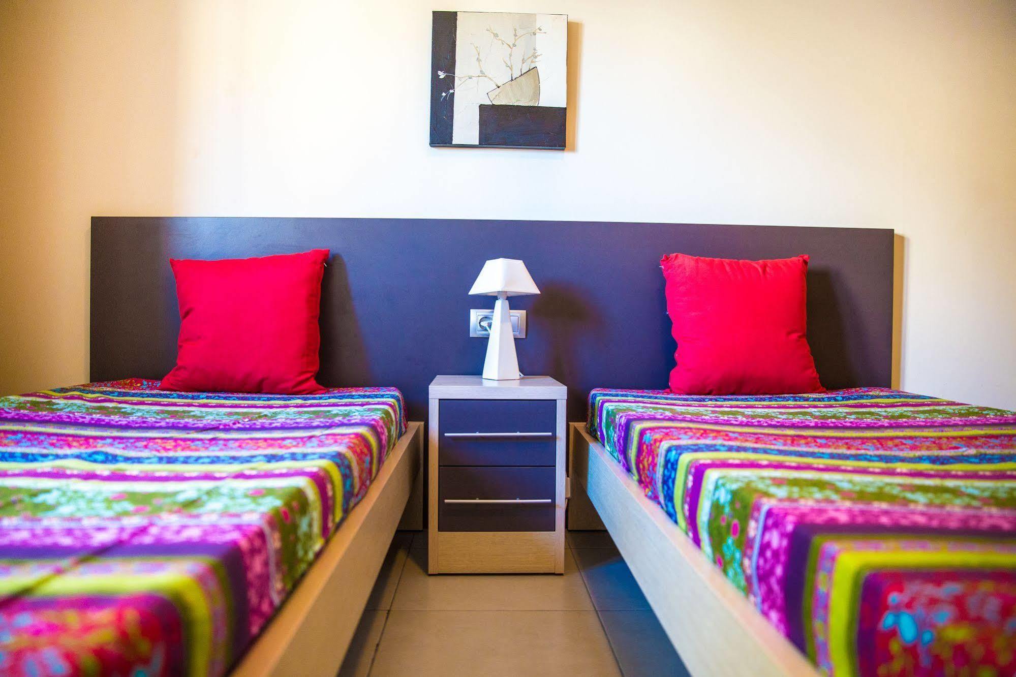 Agi Drugstore Apartamento