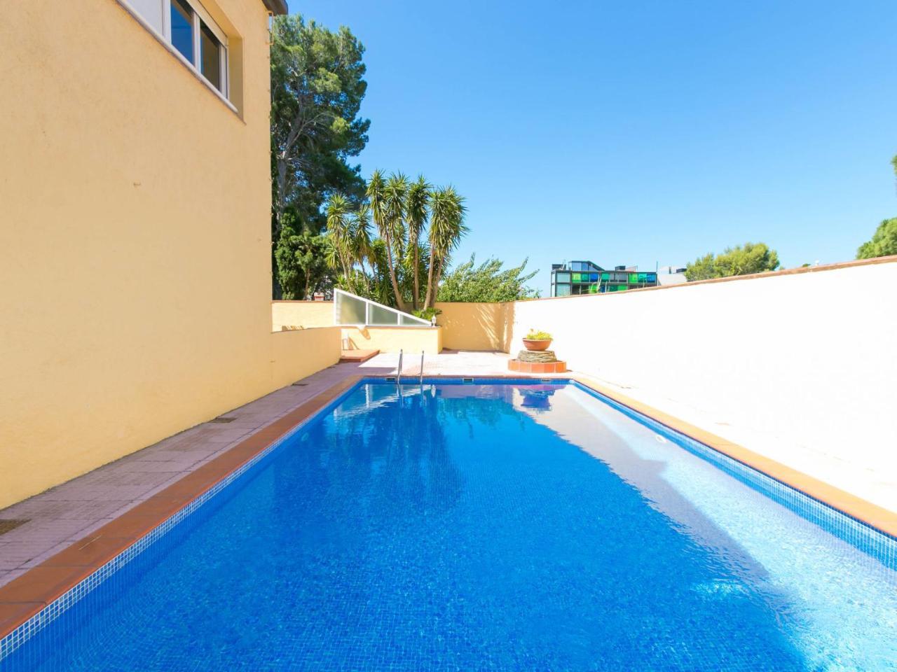 Velazquez-5 By Interhome *