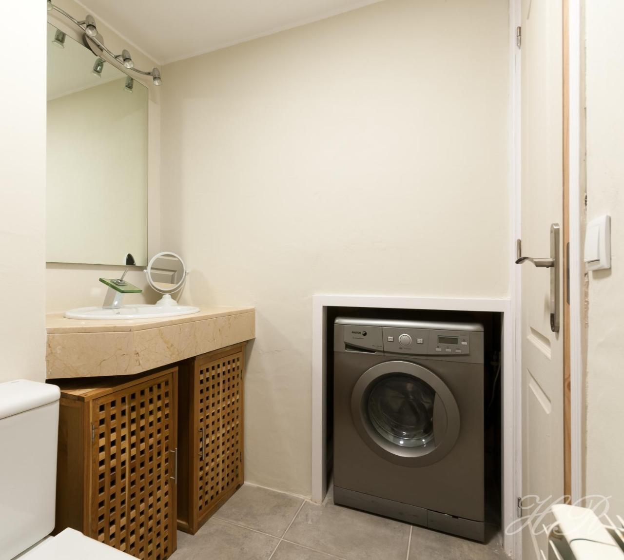 Piscis Apartment